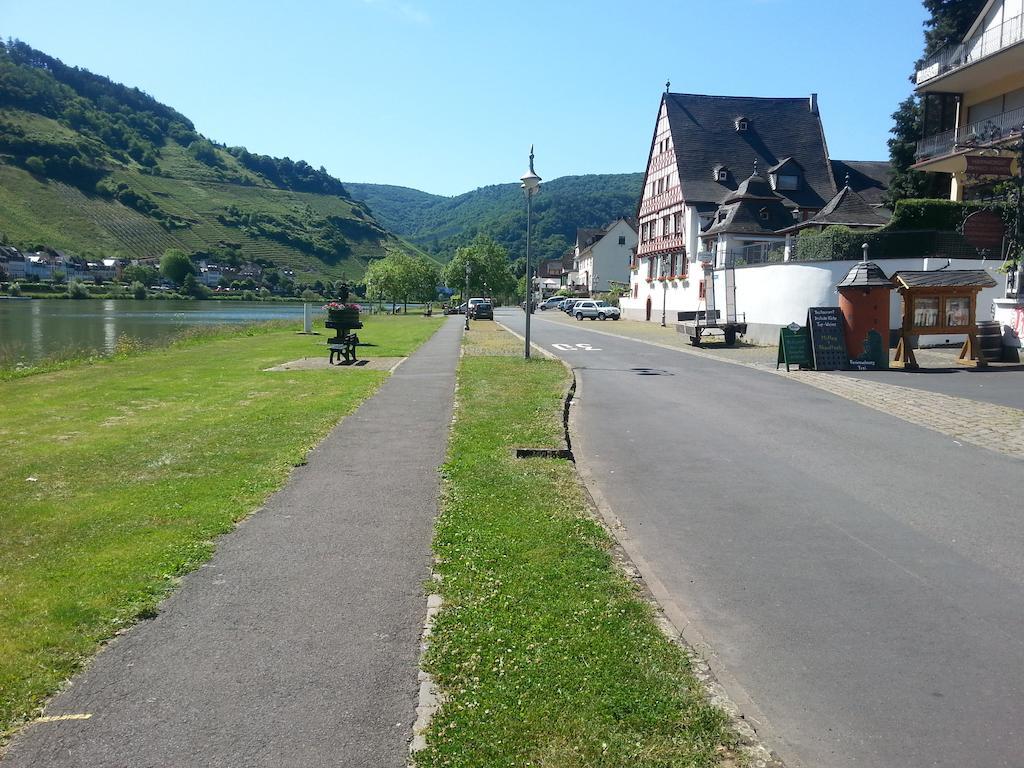 "Ferienhaus An Der Mosel" Целль-ан-дер-Мозель Екстер'єр фото