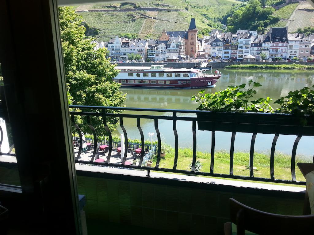 "Ferienhaus An Der Mosel" Целль-ан-дер-Мозель Екстер'єр фото