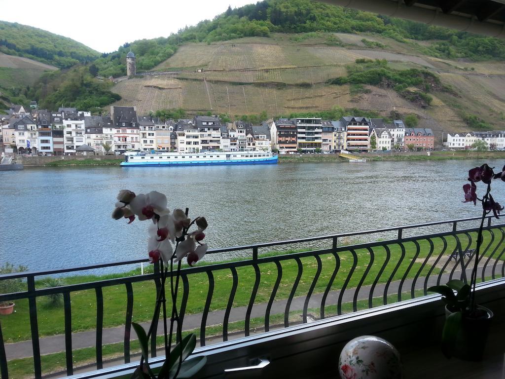 "Ferienhaus An Der Mosel" Целль-ан-дер-Мозель Номер фото