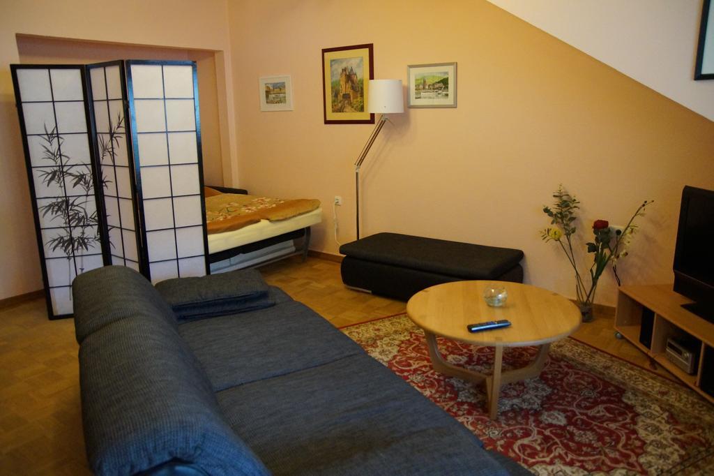 "Ferienhaus An Der Mosel" Целль-ан-дер-Мозель Екстер'єр фото